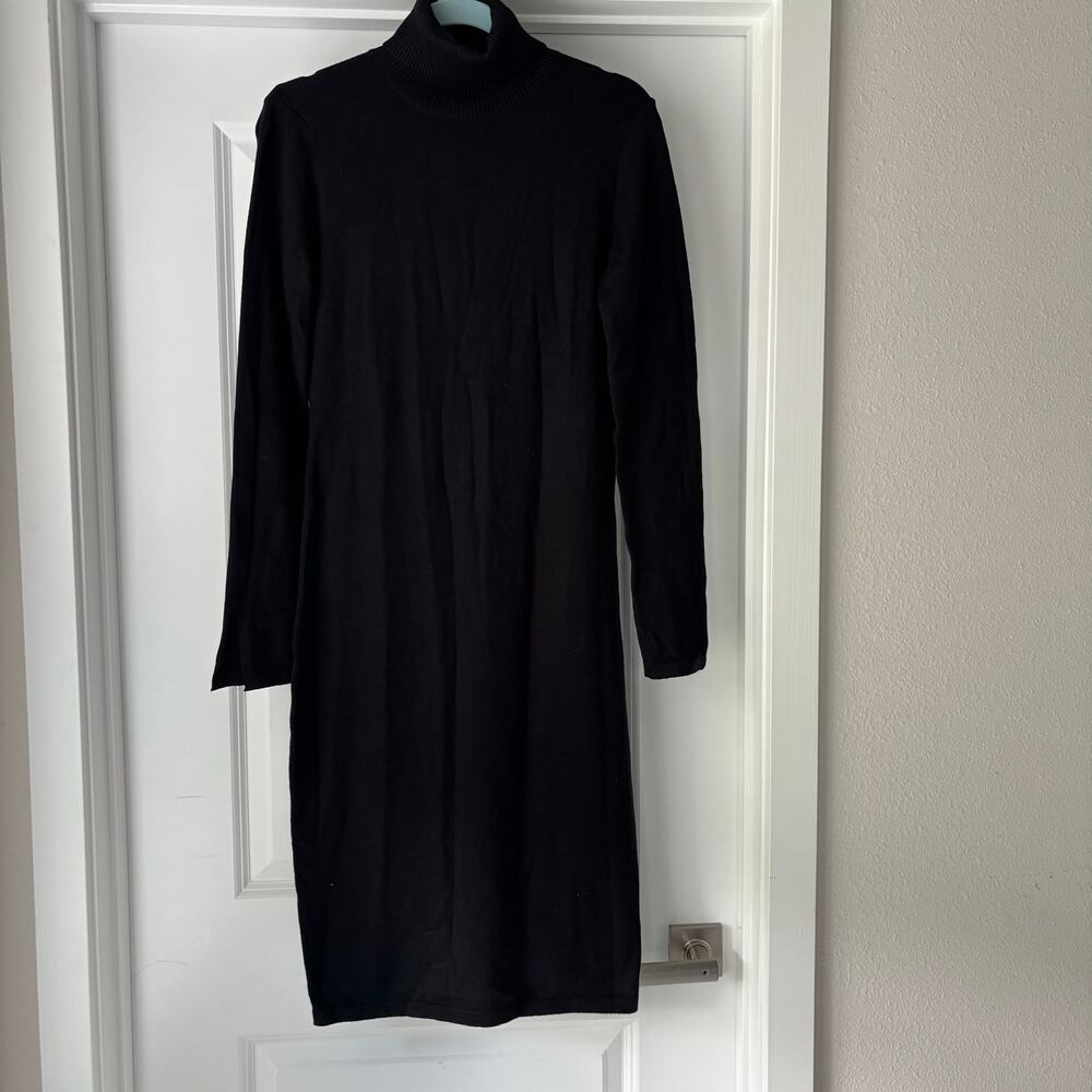 Lovers and Friends Black Mock Neck Sweater Dress Size Medium Classic Chic